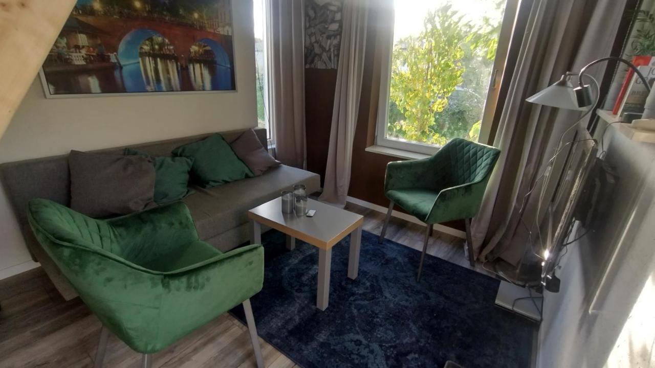 Tuinhuisje In Het Groen Almere Luaran gambar